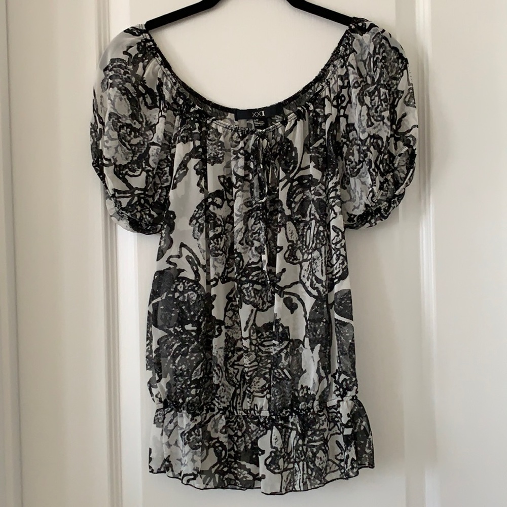 FOREVER 21 Peplum Hem Black And White Print Sheer Blouse Size SP